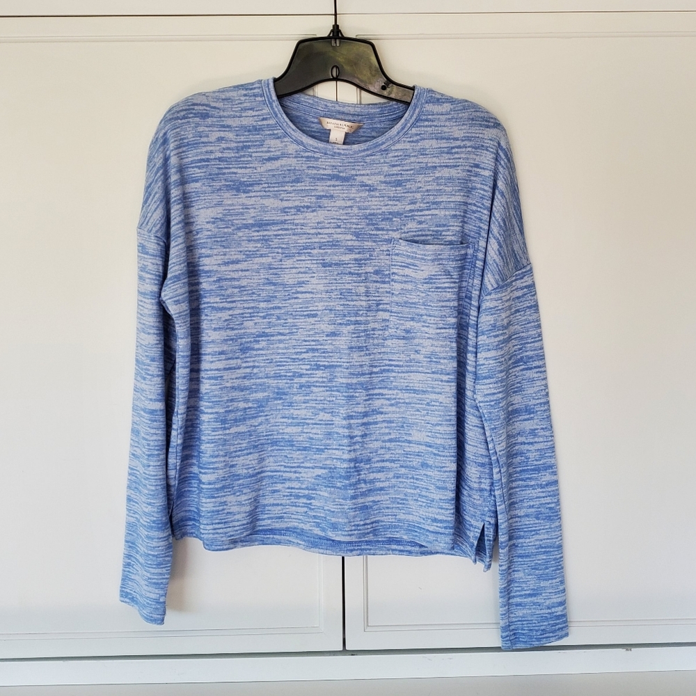 Banana Republic Luxspun Top - Picture 1 of 4